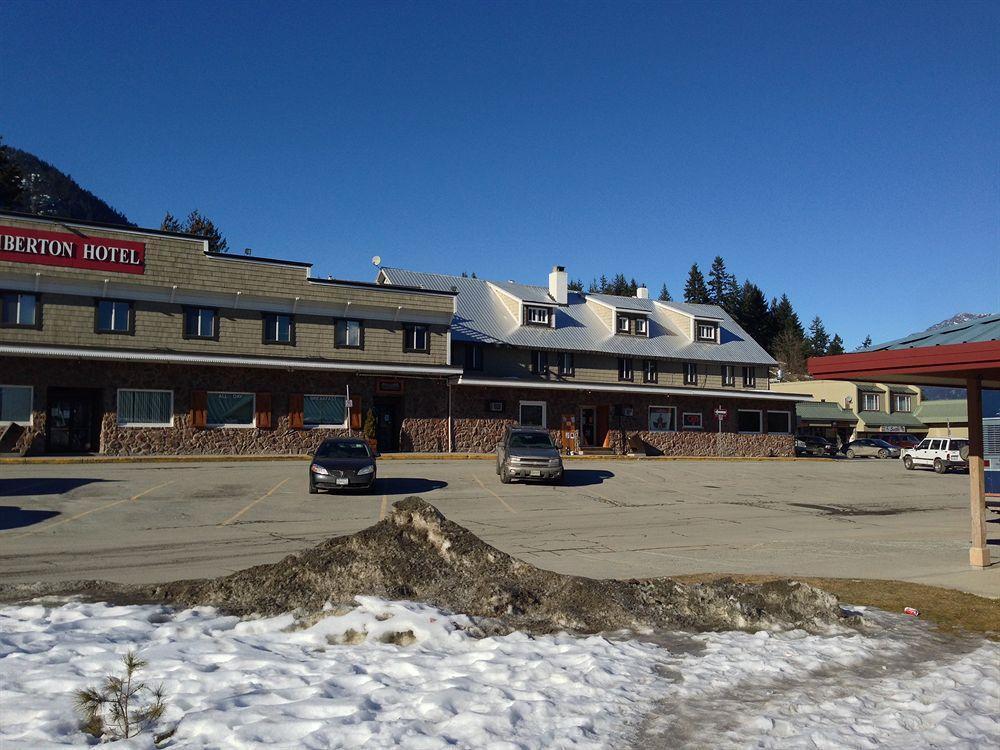 Pemberton Hotel Exterior photo