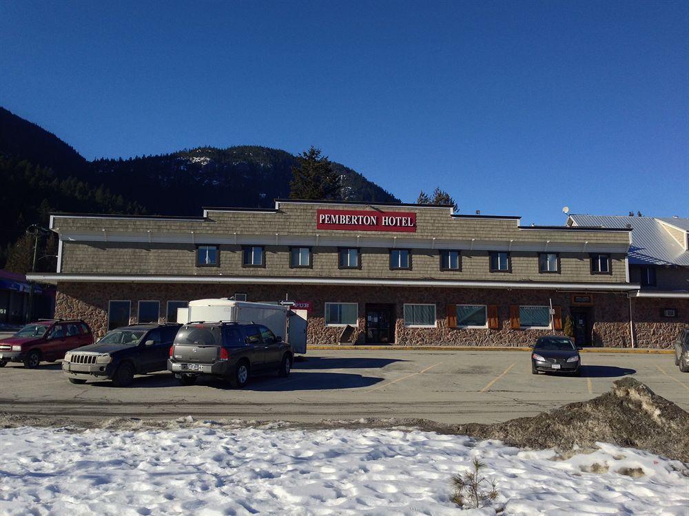 Pemberton Hotel Exterior photo